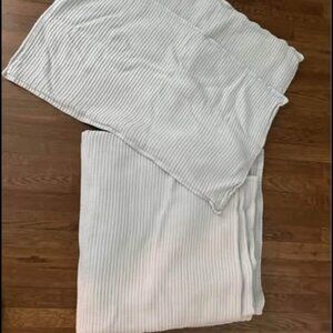 Parachute Grey QUEEN Matelassé Coverlet and 2 KING Shams